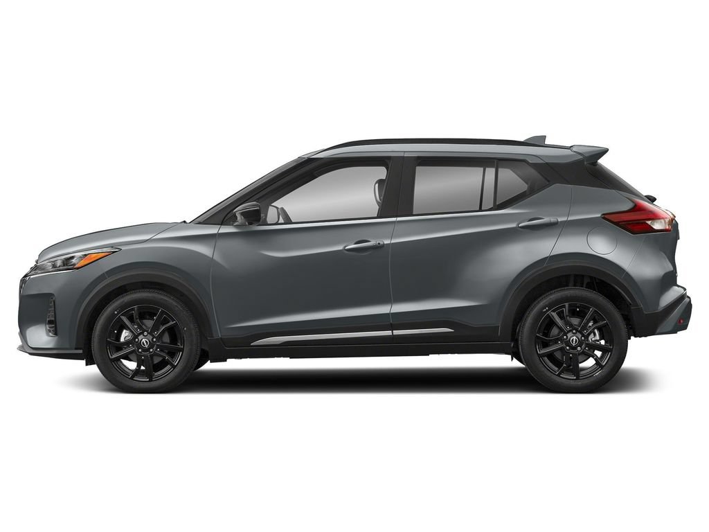 Used 2024 Nissan Kicks SR w/ SR Premium Package FWD image 3