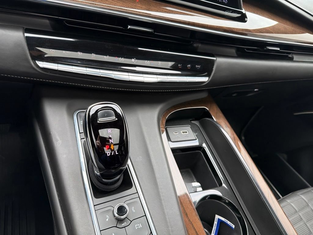 Used 2023 Cadillac Escalade Sport Platinum w/ Heavy-Duty Trailer Package AWD/4WD image 33