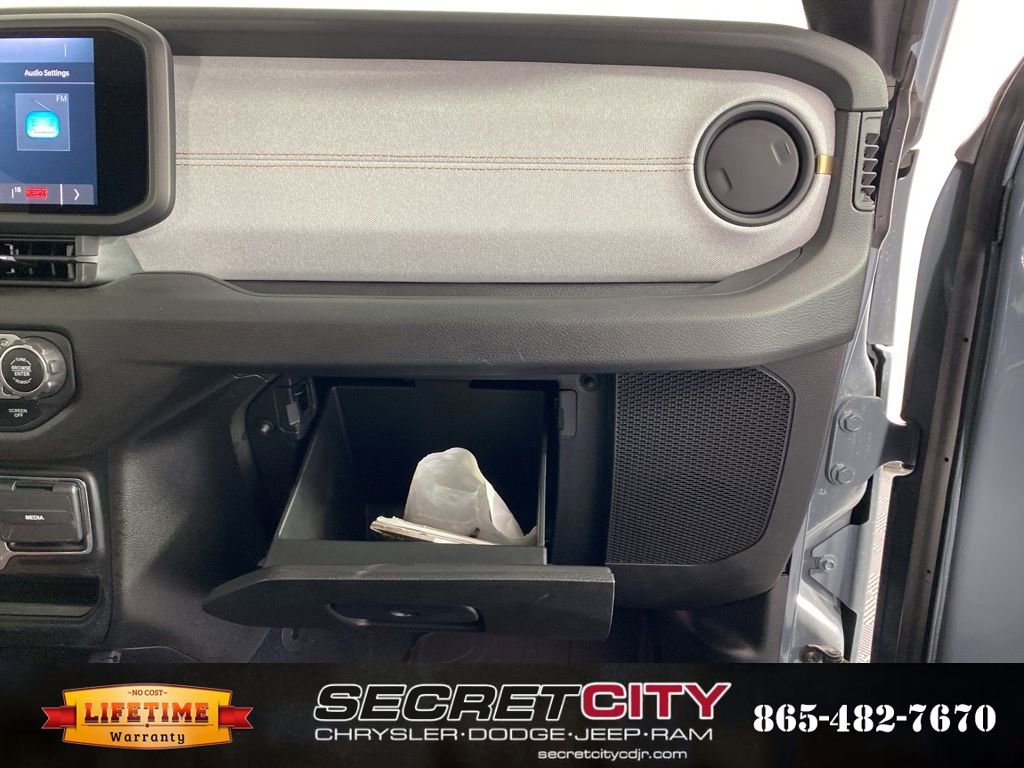 Used 2024 Jeep Gladiator Sport image 29