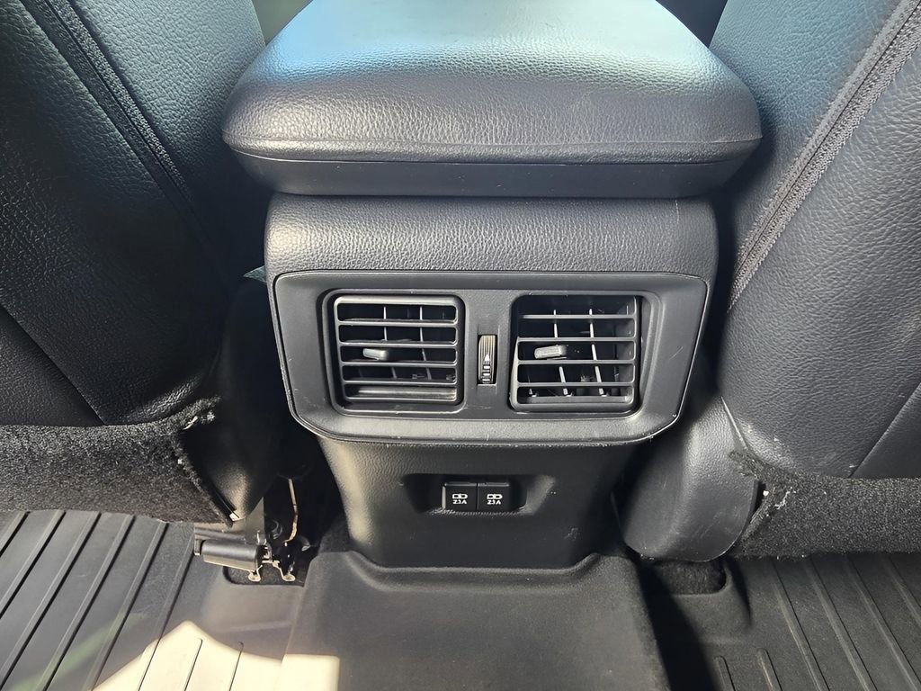 Used 2021 Toyota RAV4 XLE AWD/4WD image 11