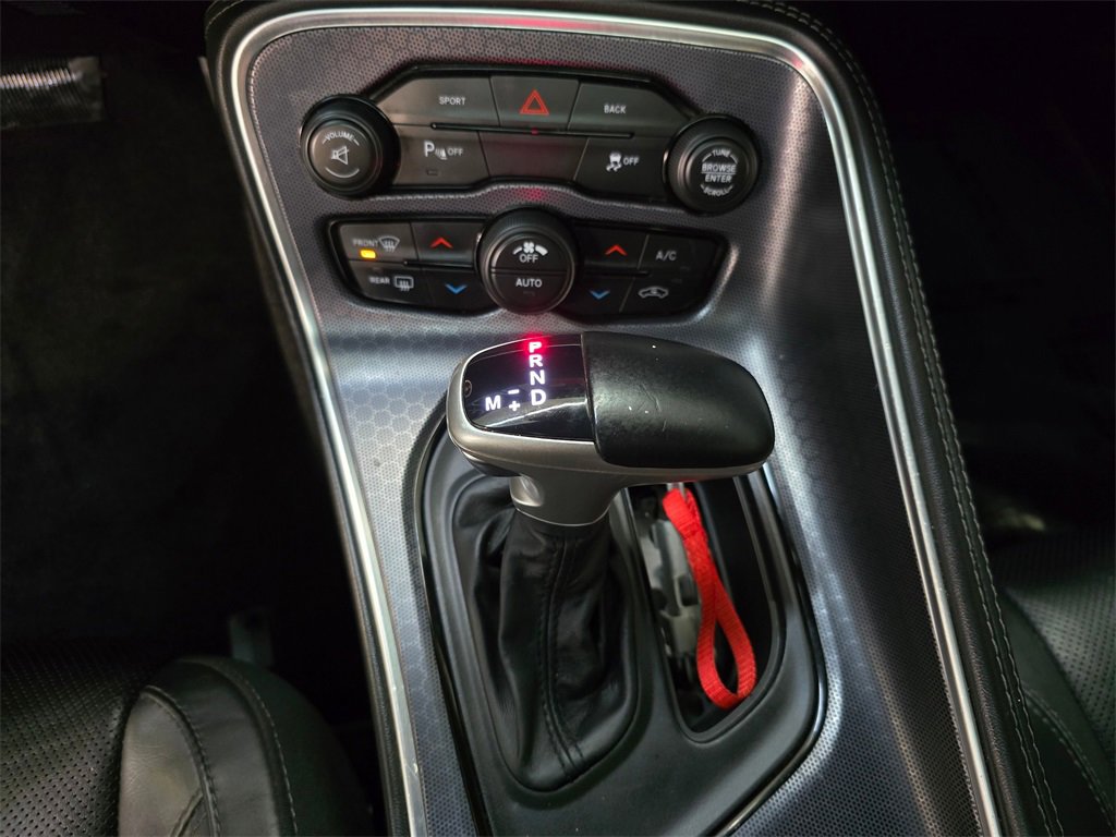 Used 2015 Dodge Challenger SXT Plus image 31