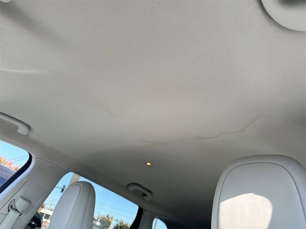 Used 2020 Jeep Cherokee Limited w/ Technology Group image 22