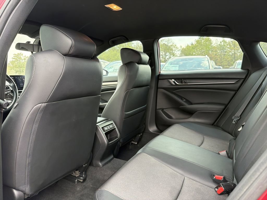 Used 2021 Honda Accord Sport image 12
