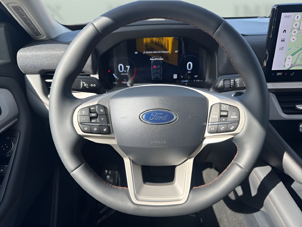 Used 2026 Ford Explorer Active RWD image 13