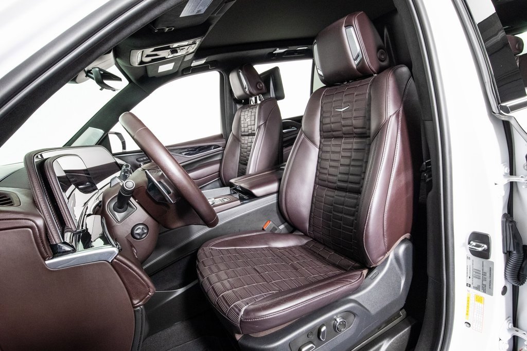 Used 2023 Cadillac Escalade V w/ LPO, ONYX Package image 10