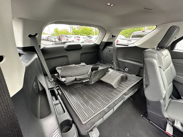 Certified 2025 Ford Explorer Active w/ Active Comfort Package AWD/4WD image 39