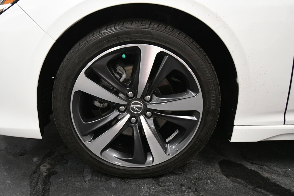 Used 2024 Acura TLX w/ Technology Package image 32