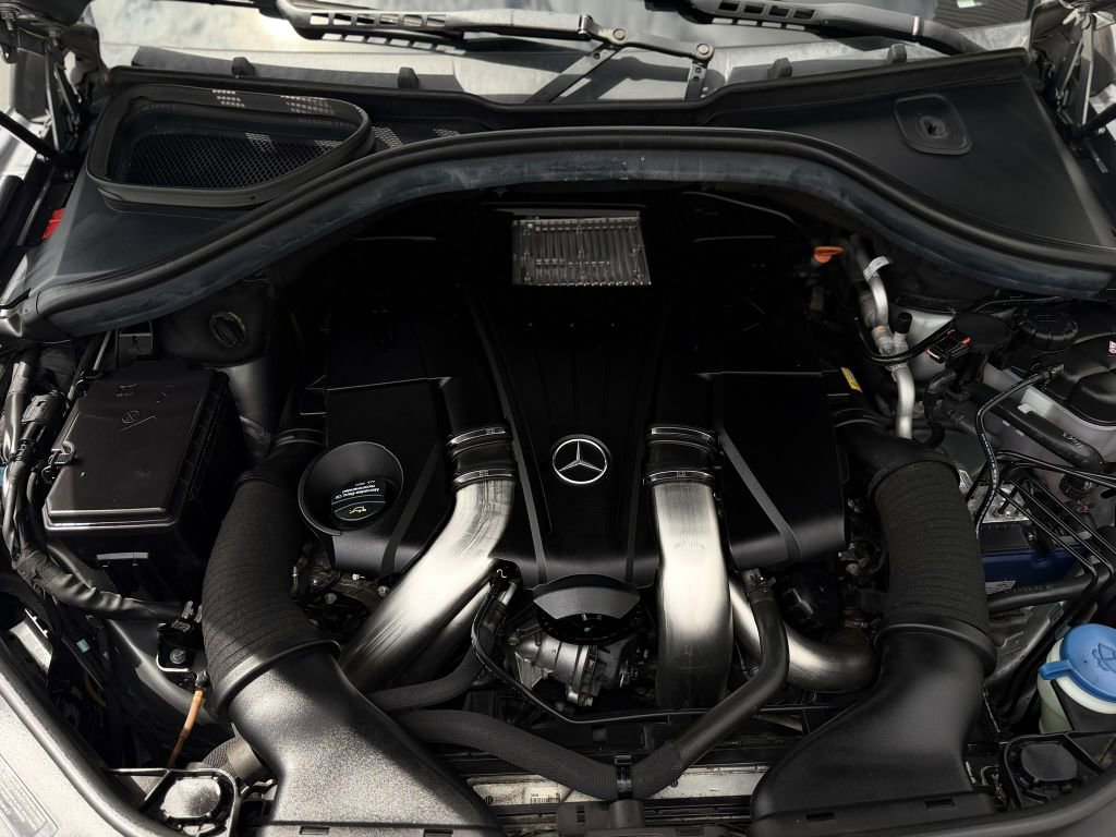 Used 2017 Mercedes-Benz GLS 550 4MATIC image 29