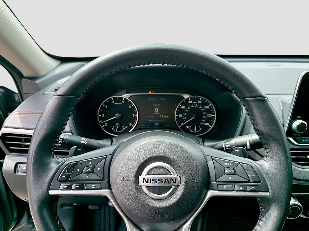 Used 2022 Nissan Altima 2.5 SR FWD image 13