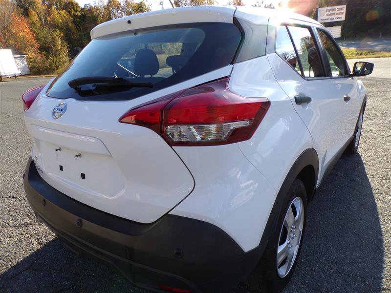 Used 2020 Nissan Kicks S image 7