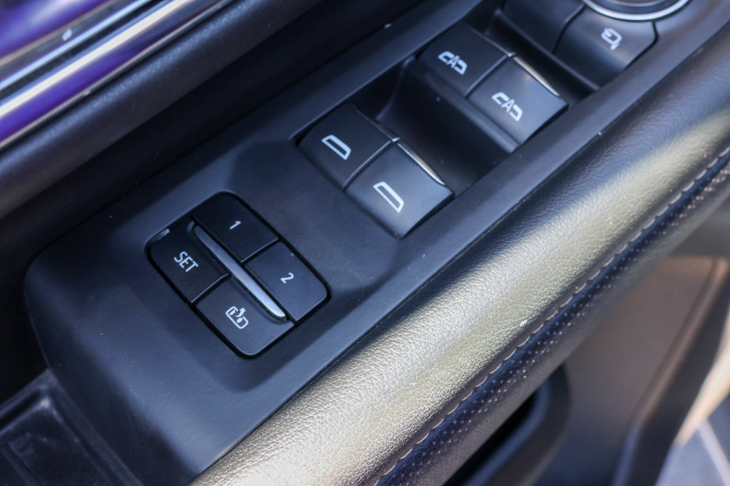Used 2023 Chevrolet Tahoe Premier AWD/4WD image 12