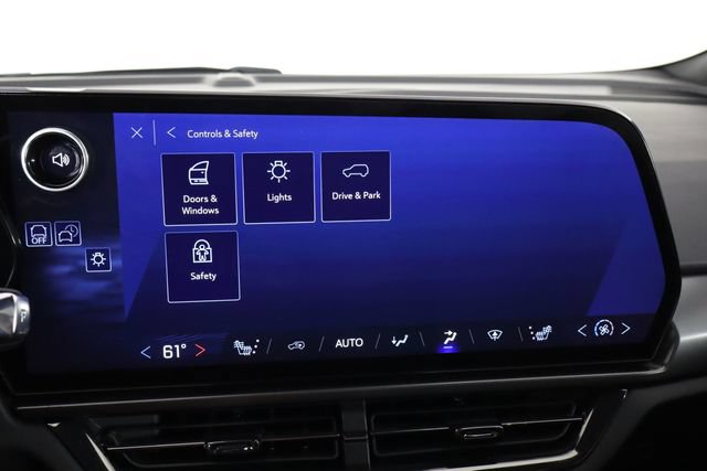 Used 2025 Chevrolet Equinox EV RS FWD image 35
