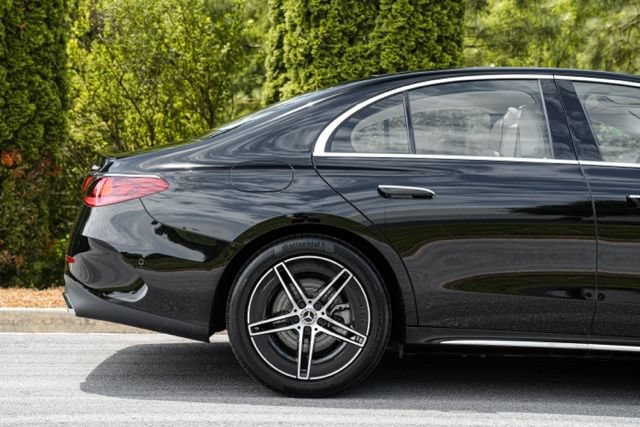 Used 2025 Mercedes-Benz E 350 4MATIC Sedan w/ Winter Package image 12