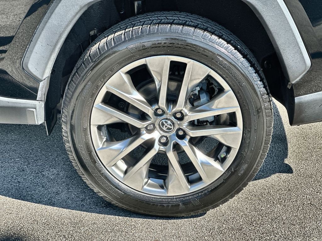 Used 2019 Toyota RAV4 Limited w/ Cold Weather Package image 33