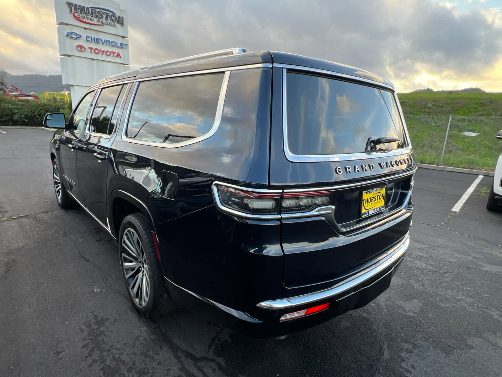 Used 2024 Jeep Grand Wagoneer L Series III image 8