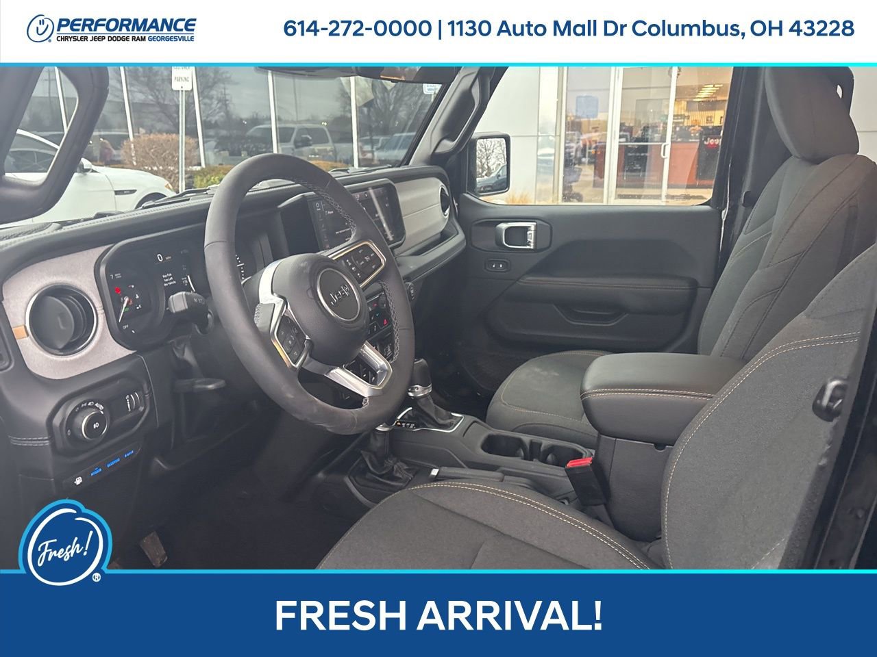 Used 2025 Jeep Wrangler Unlimited Sahara image 13