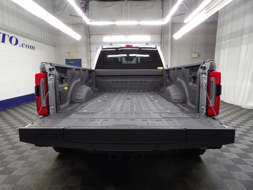 Used 2023 Ford F450 Platinum w/ FX4 Off-Road Package AWD/4WD image 42