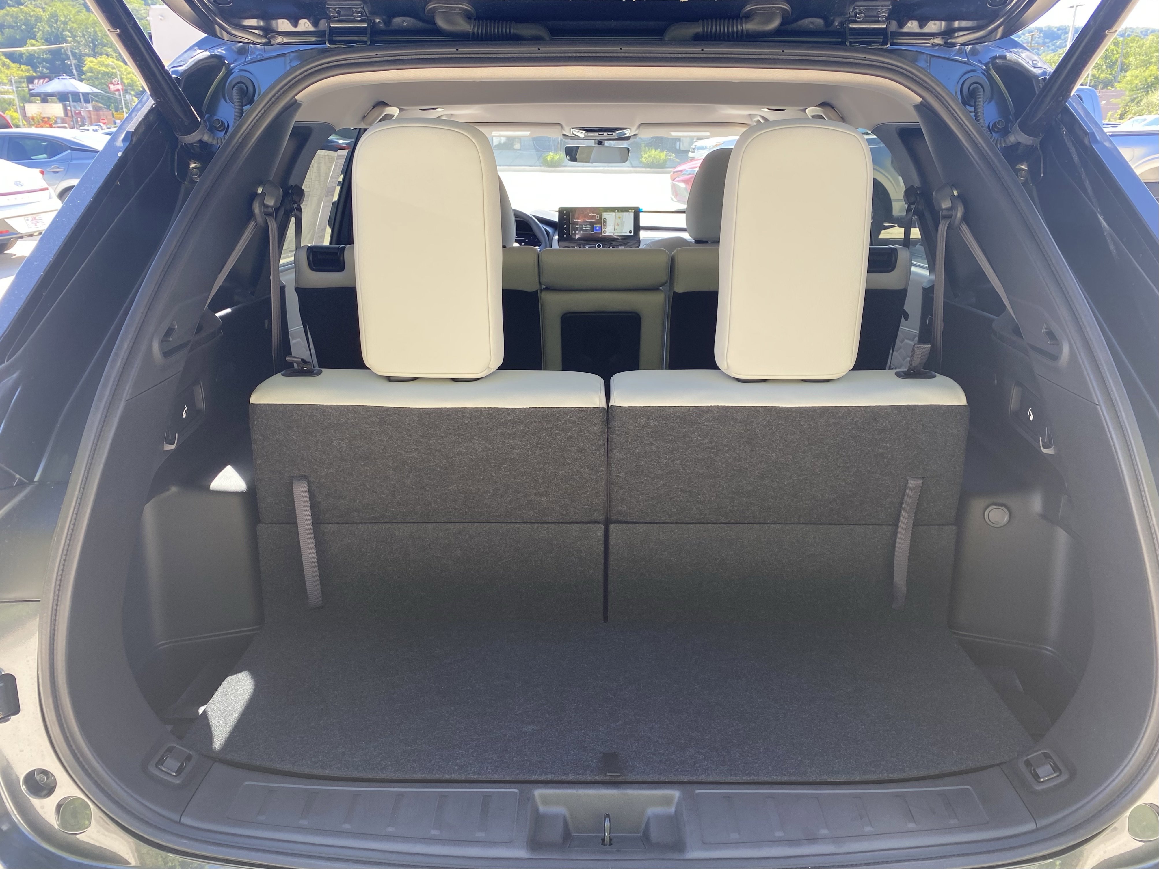 New 2025 Mitsubishi Outlander SEL image 26