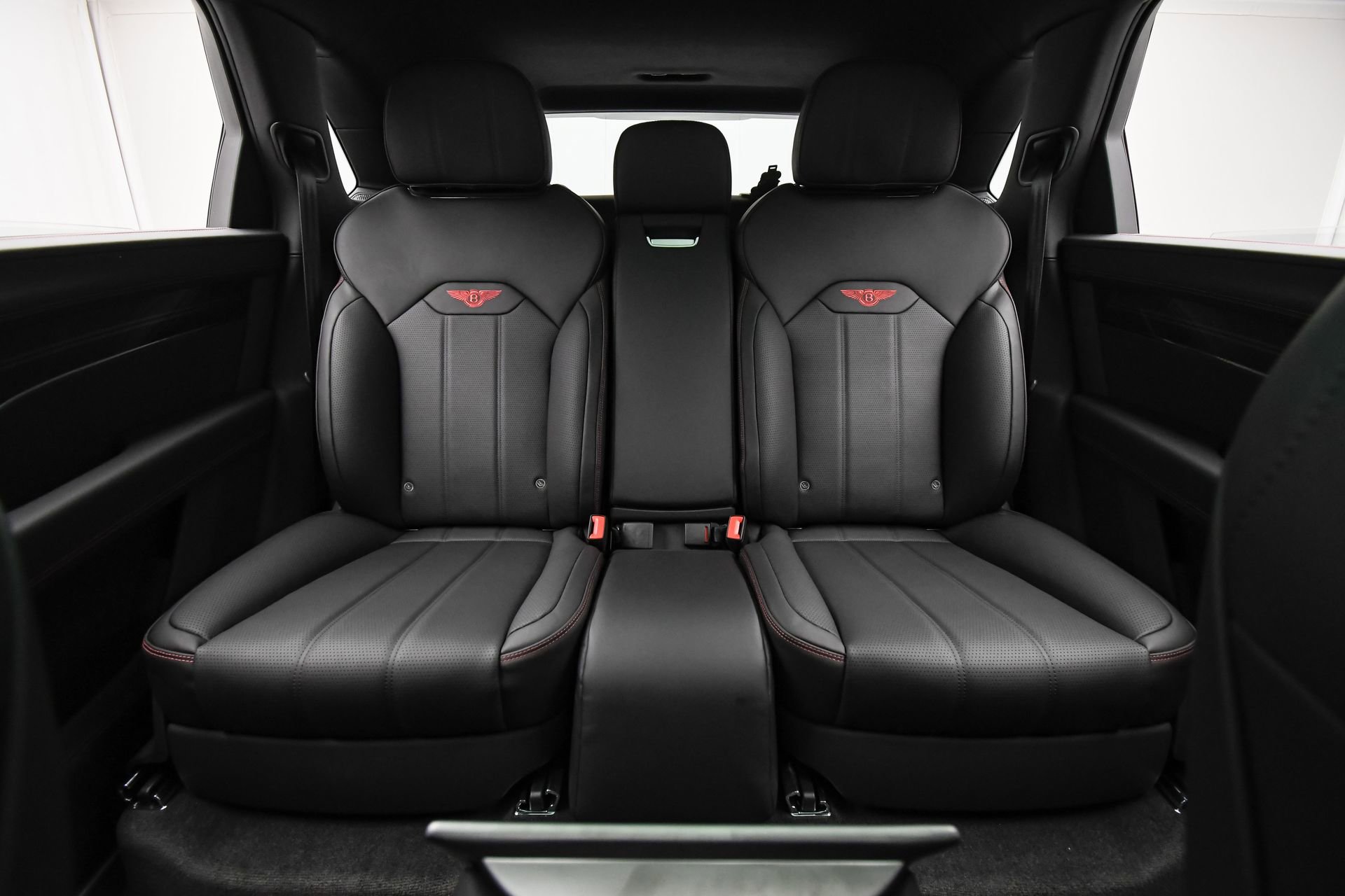 New 2024 Bentley Bentayga Extended Wheelbase image 18