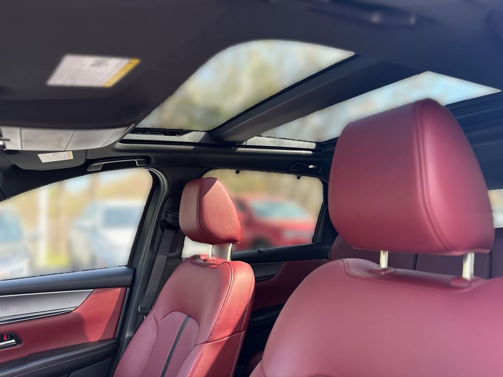 Used 2025 MAZDA CX-70 Plug-In Hybrid w/ Premium Plus image 16