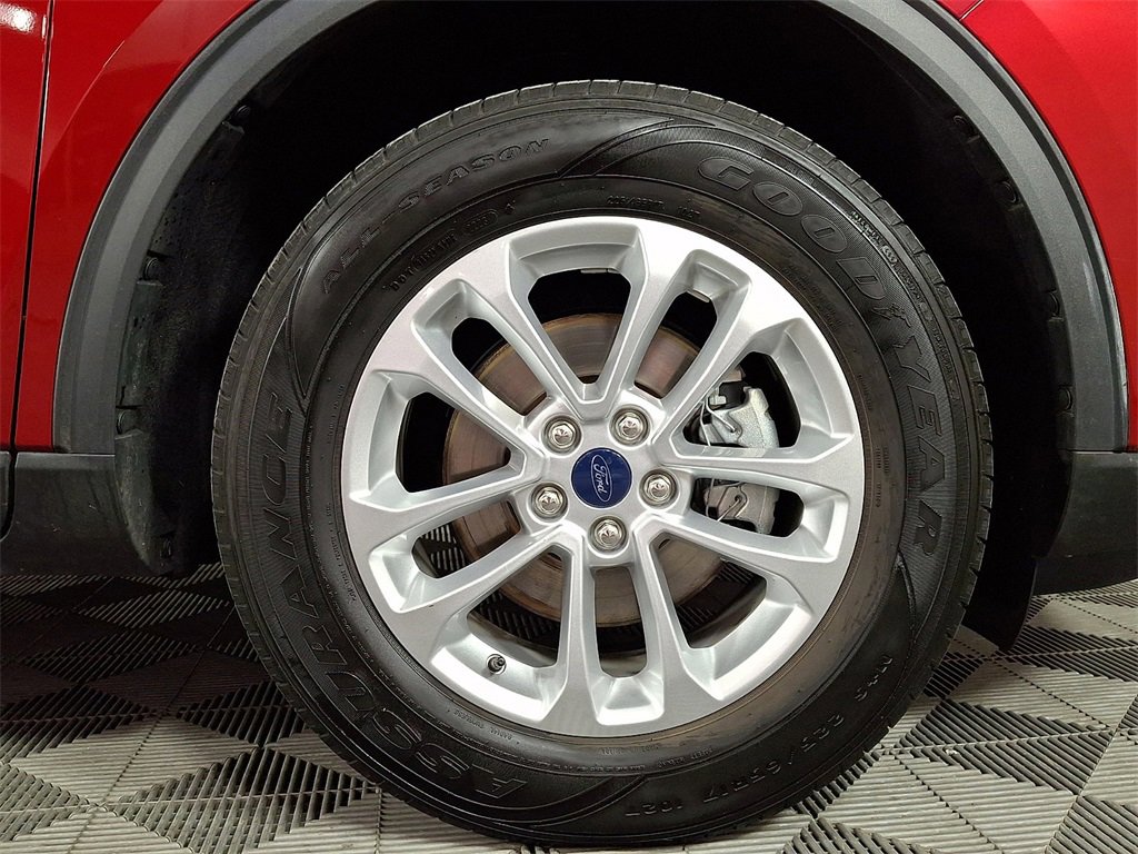 Used 2020 Ford Escape SE image 11