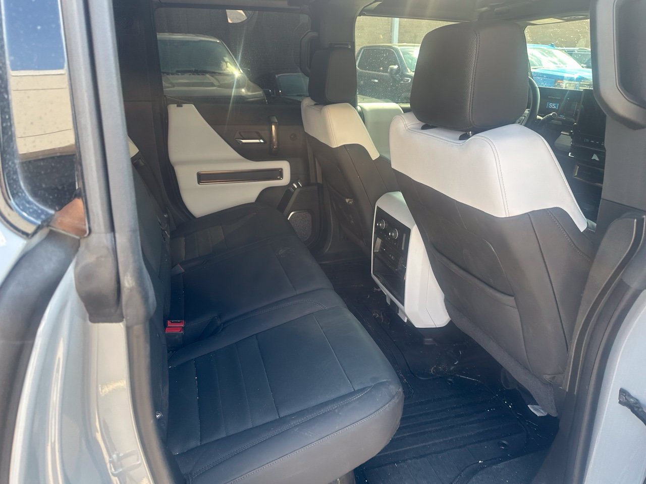 Used 2024 GMC Hummer EV 2X w/ Extreme Off-Road Package AWD/4WD image 15