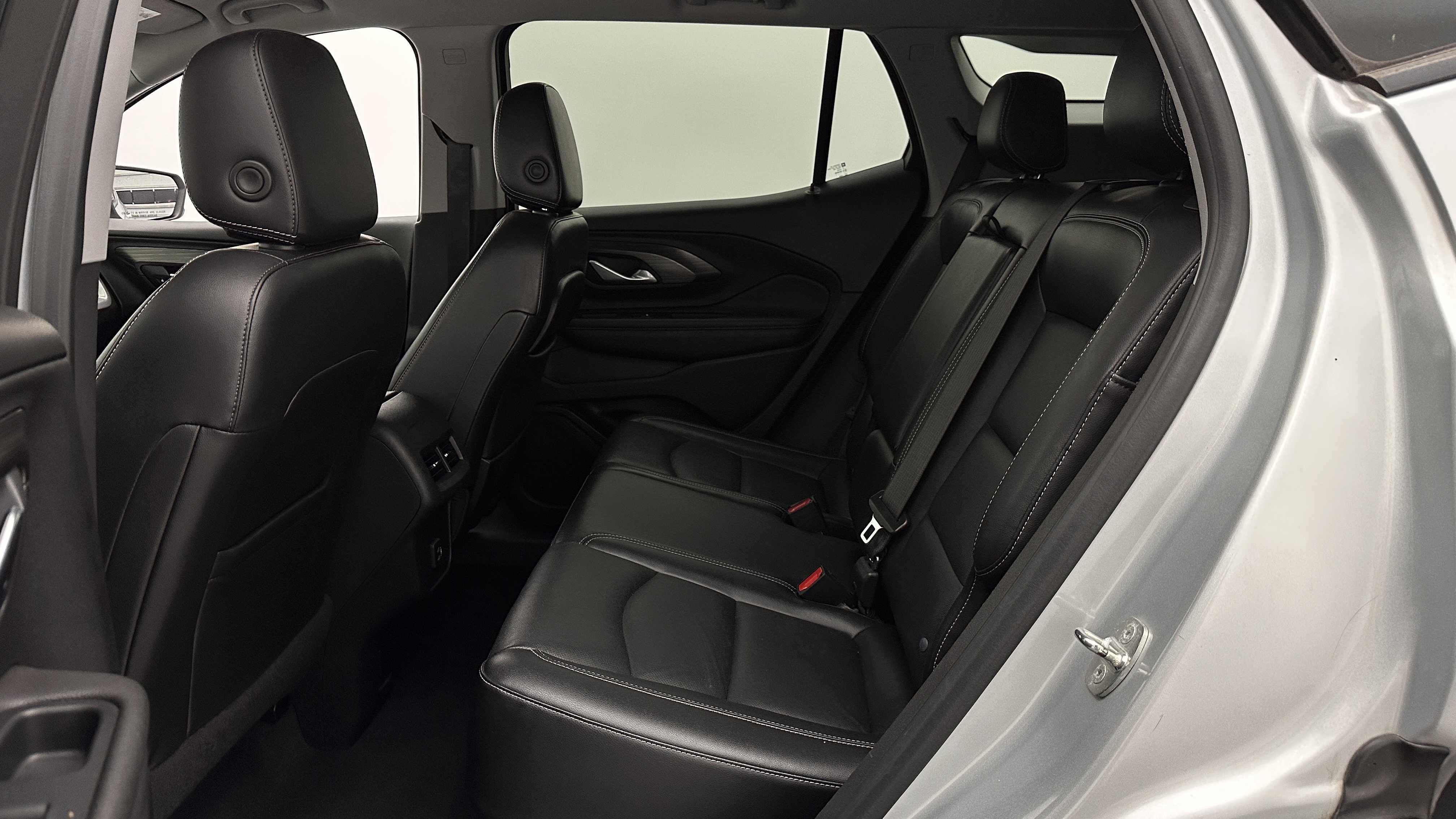 Used 2022 GMC Terrain SLT image 22