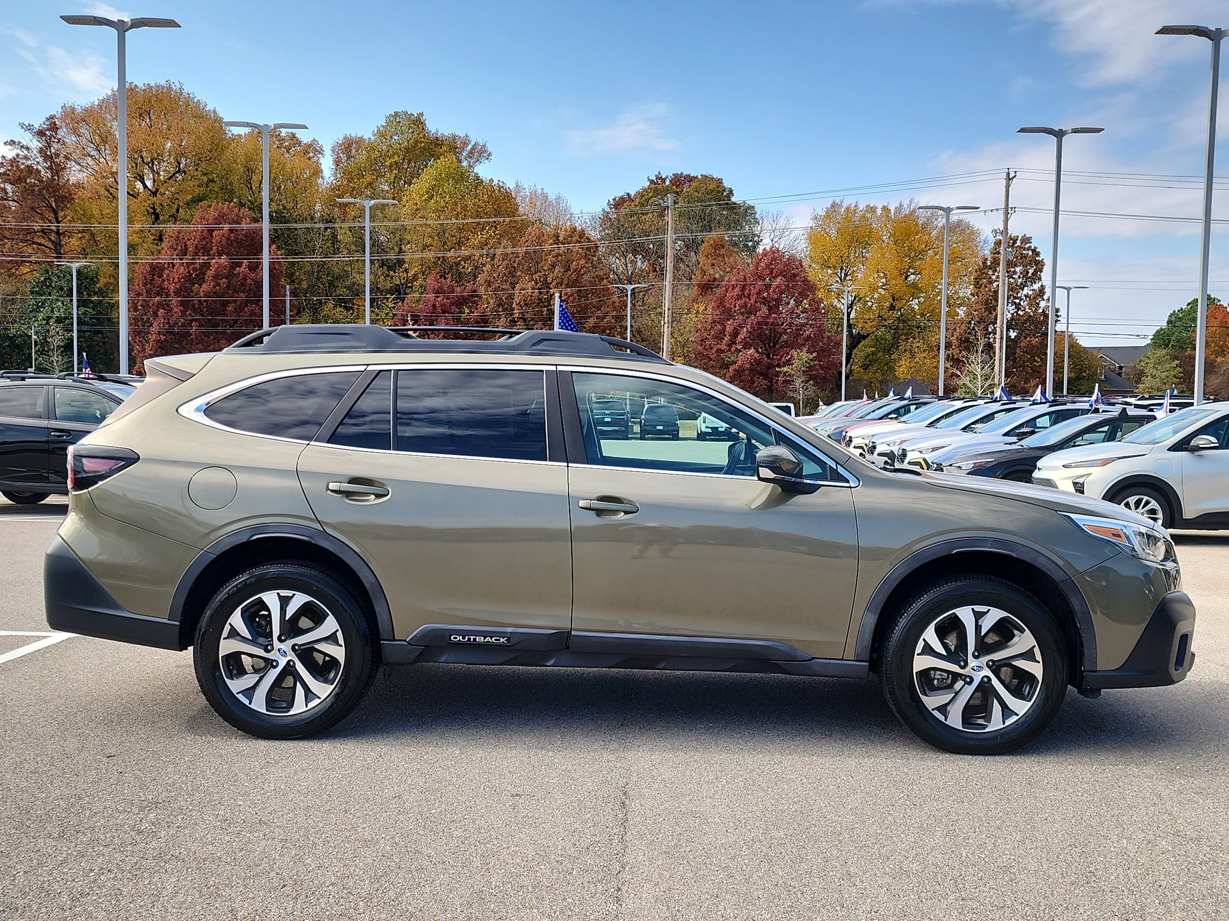 Used 2020 Subaru Outback Limited image 2