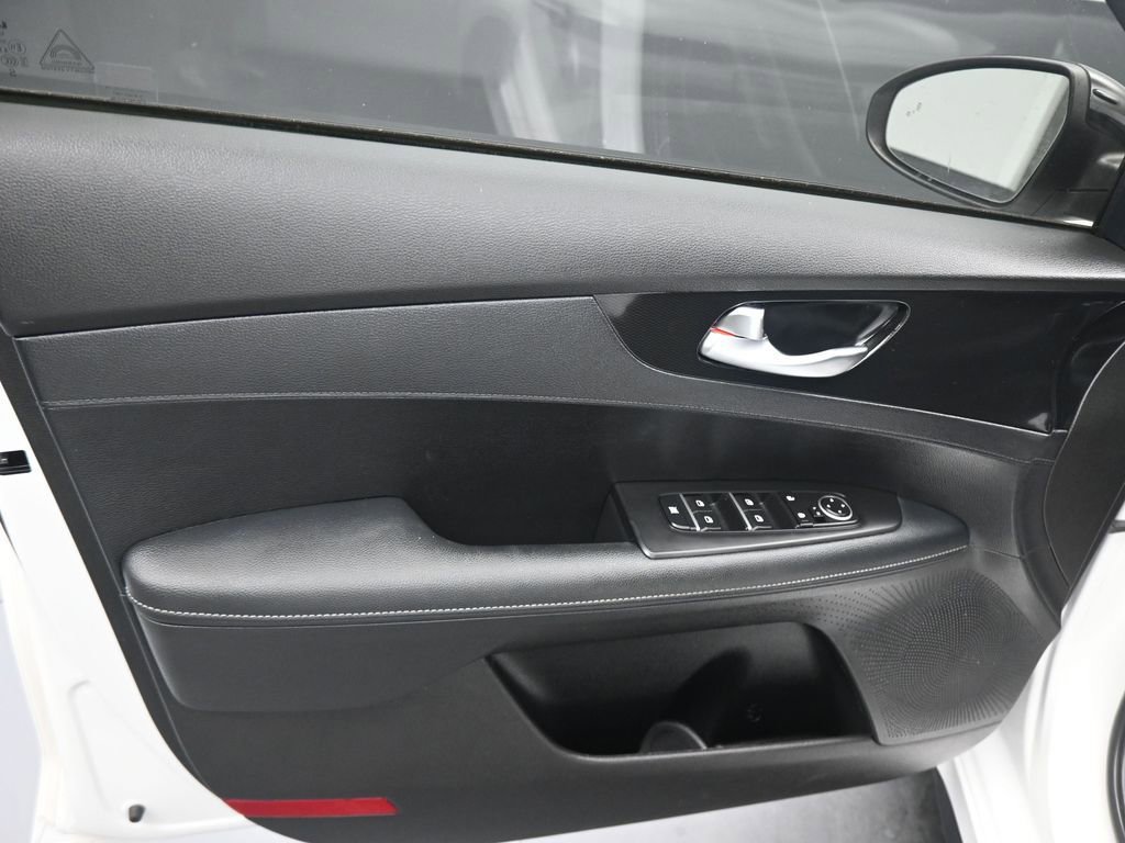 Used 2023 Kia Forte GT-Line w/ GT-Line Technology Package image 6