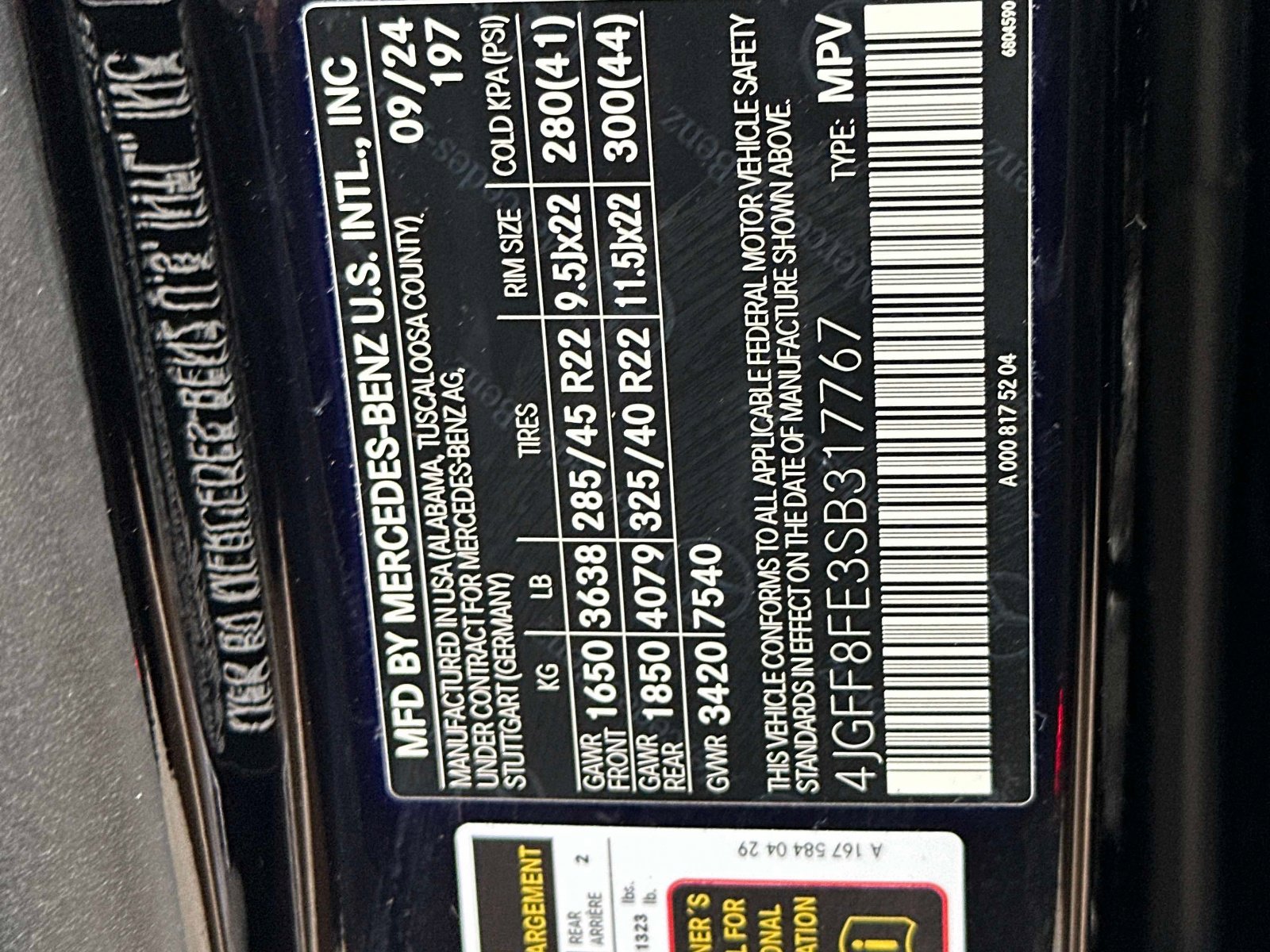 Used 2025 Mercedes-Benz GLS 580 4MATIC image 32