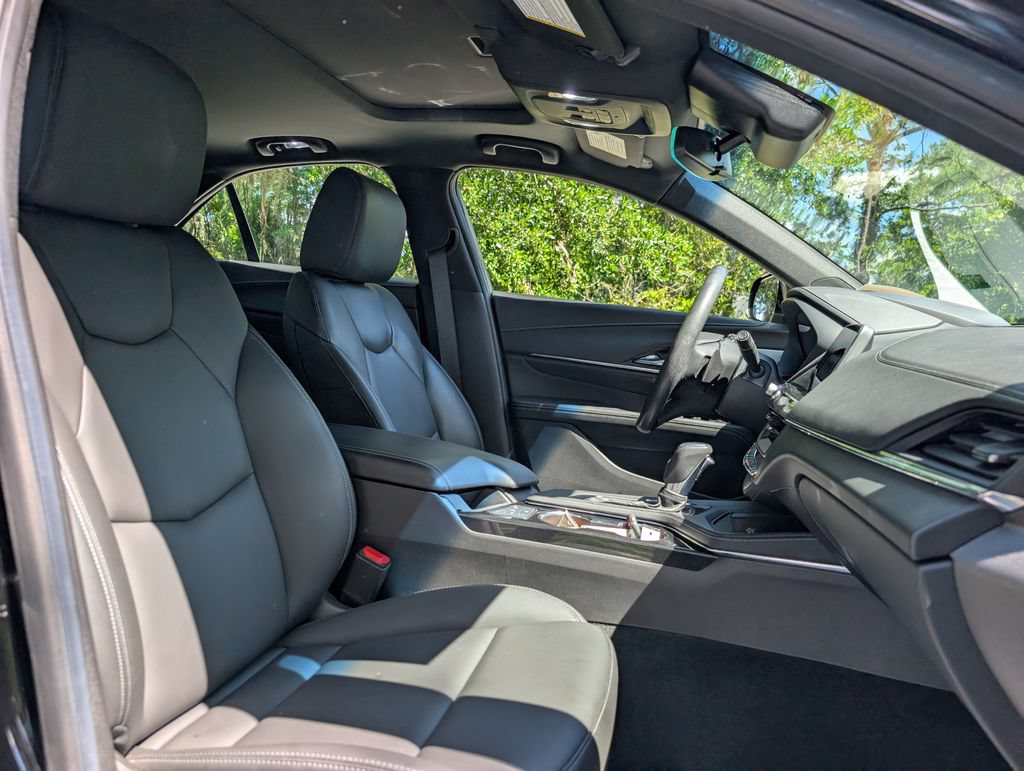 Used 2023 Cadillac CT4 Luxury w/ Sun And Sound Package RWD image 18