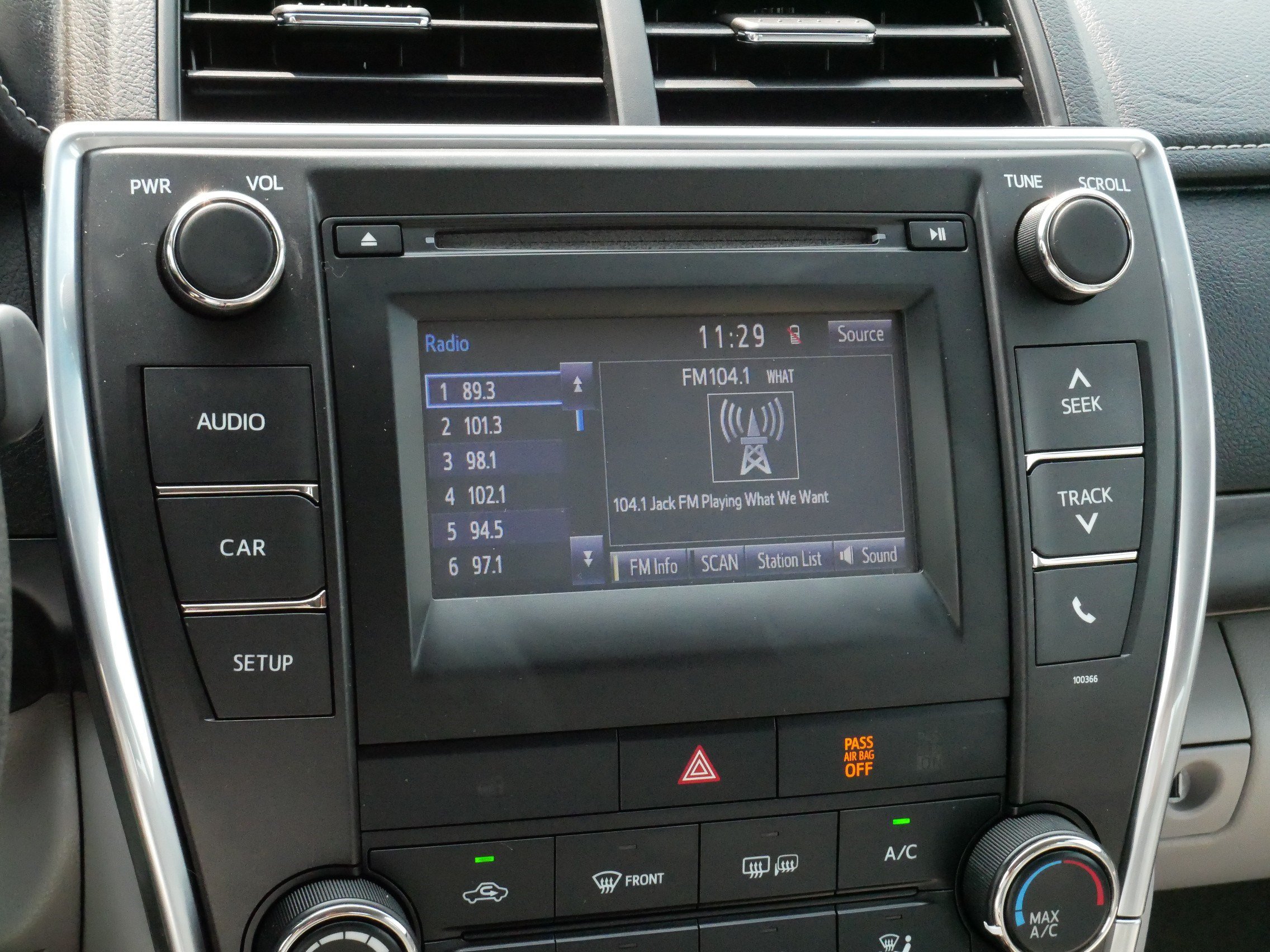 Used 2015 Toyota Camry LE FWD image 22