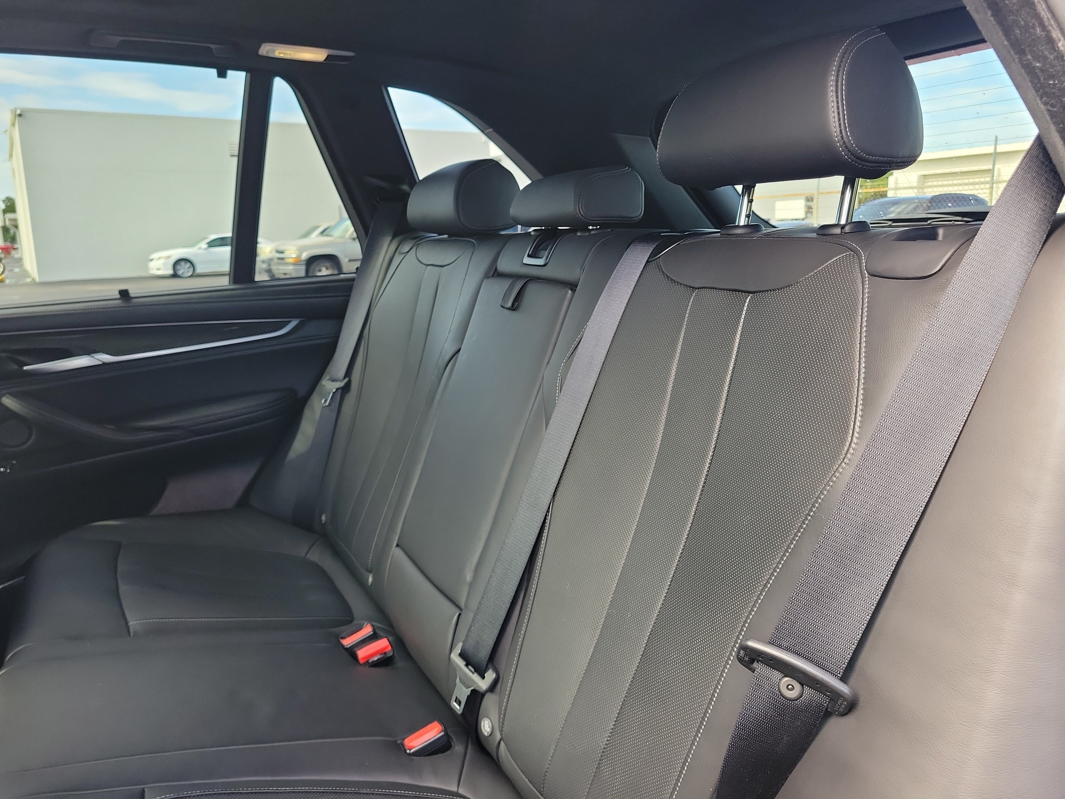 Used 2017 BMW X5 M AWD/4WD image 10