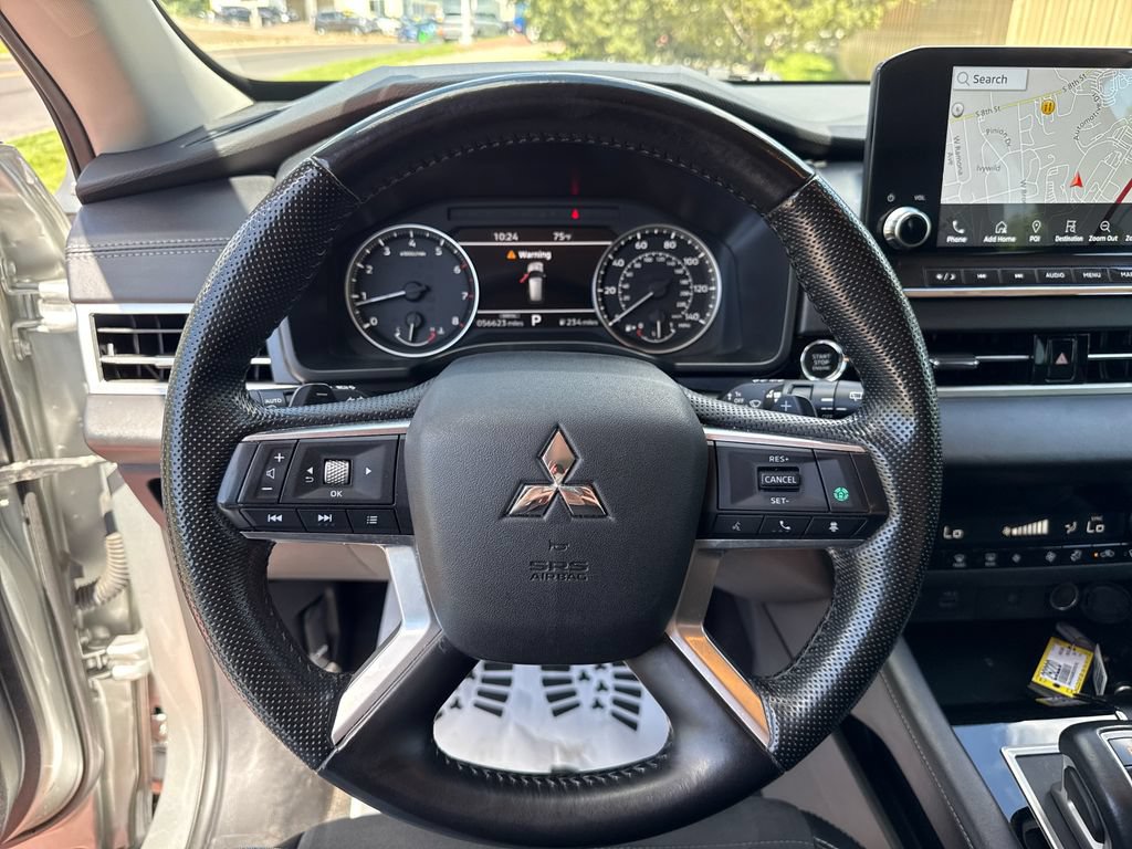 Used 2024 Mitsubishi Outlander SE AWD/4WD image 14