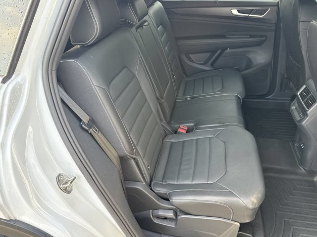 Used 2024 Volkswagen Atlas Cross Sport SEL R-Line AWD/4WD image 16