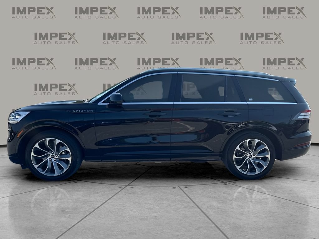 Used 2021 Lincoln Aviator Grand Touring w/ Equipment Group 302A AWD/4WD image 2