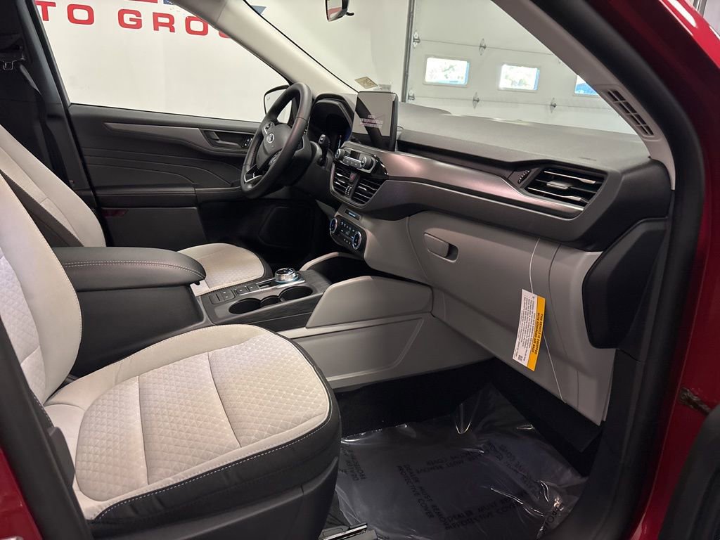 New 2026 Ford Escape Active w/ Cold Weather Package image 30