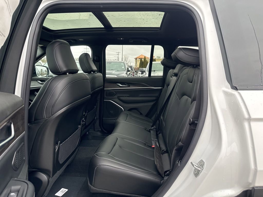 New 2026 Jeep Grand Cherokee Limited image 25
