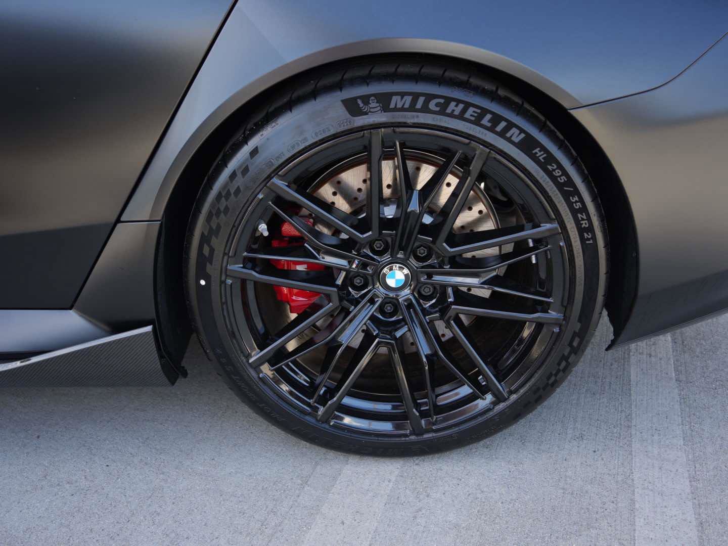 New 2026 BMW M5 AWD w/ Carbon Package image 6