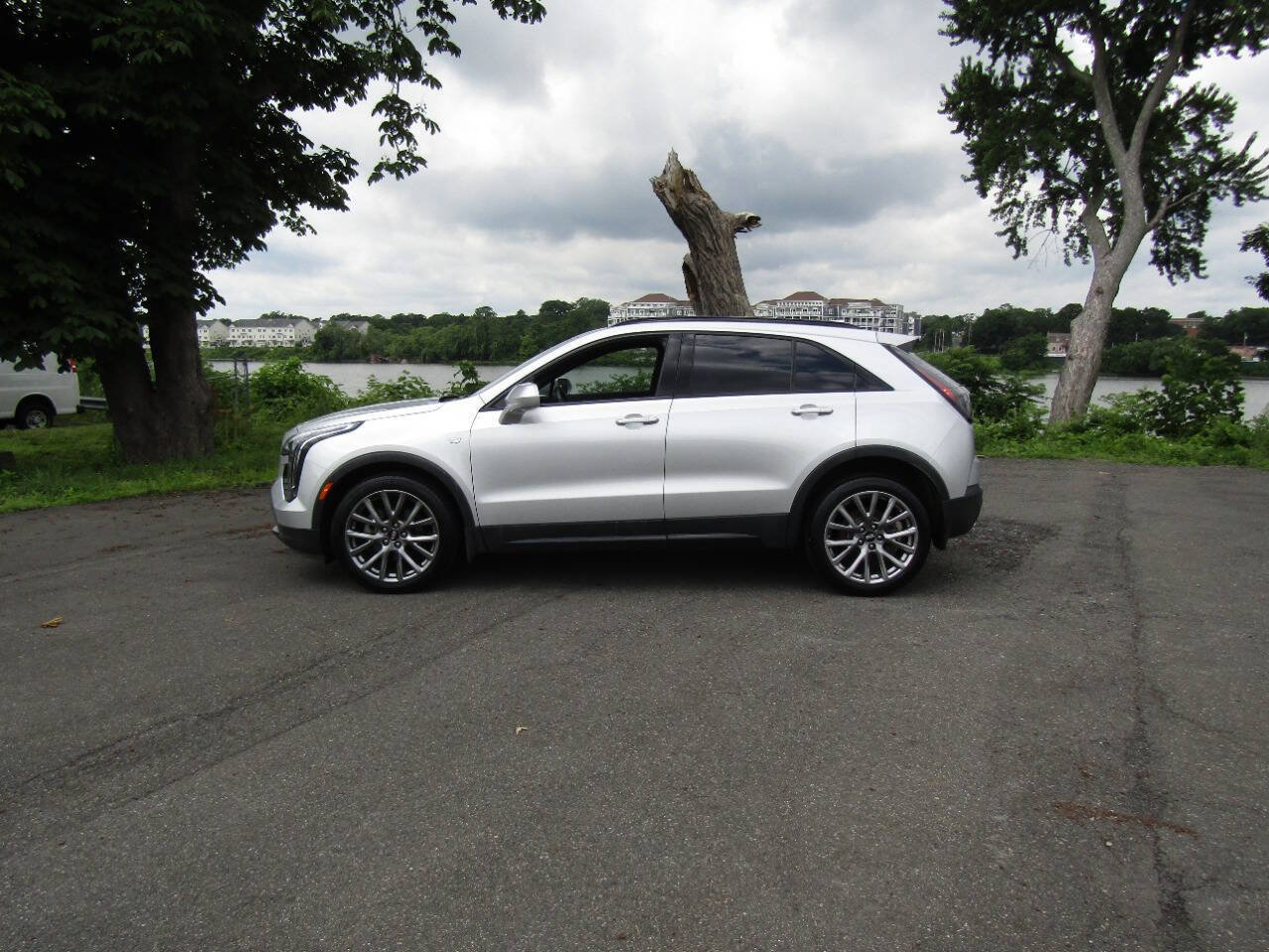 Used 2019 Cadillac XT4 Sport AWD/4WD image 3