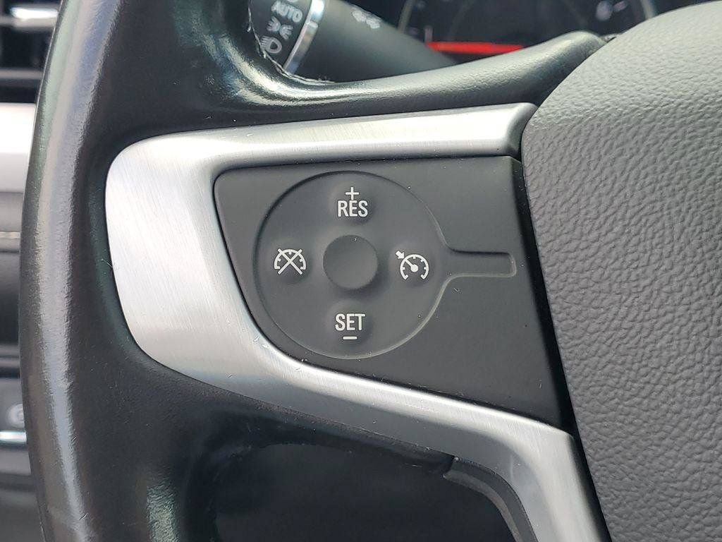 Used 2020 GMC Acadia SLE w/ Driver Convenience Package FWD image 10