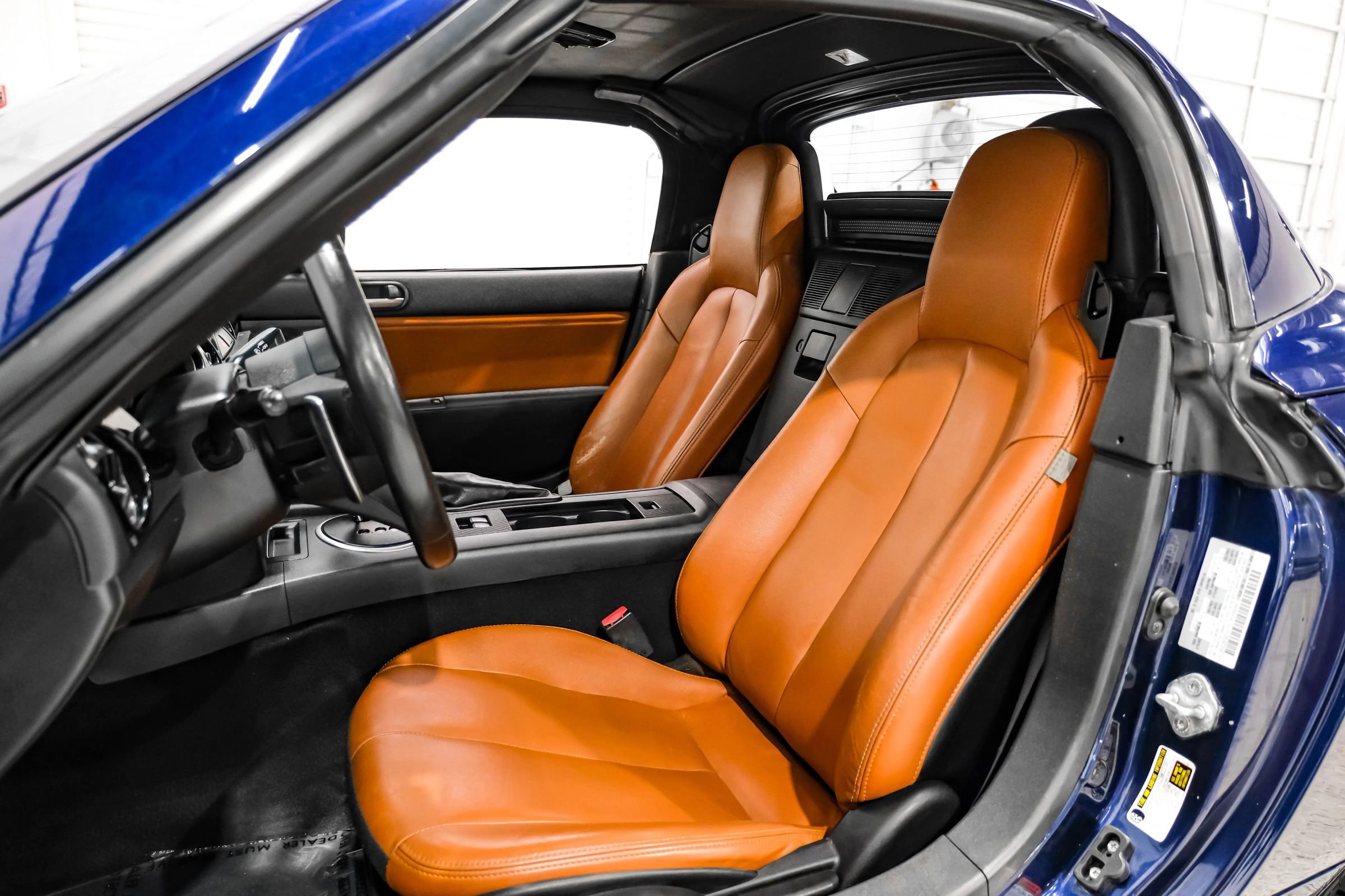 Used 2008 MAZDA MX-5 Miata Grand Touring w/ Premium Pkg RWD image 34
