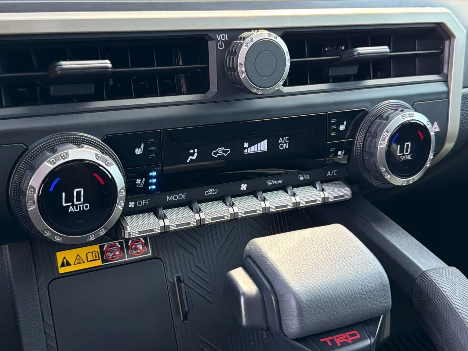 Used 2026 Toyota Tacoma TRD Sport w/ TRD Sport Premium Package AWD/4WD image 20