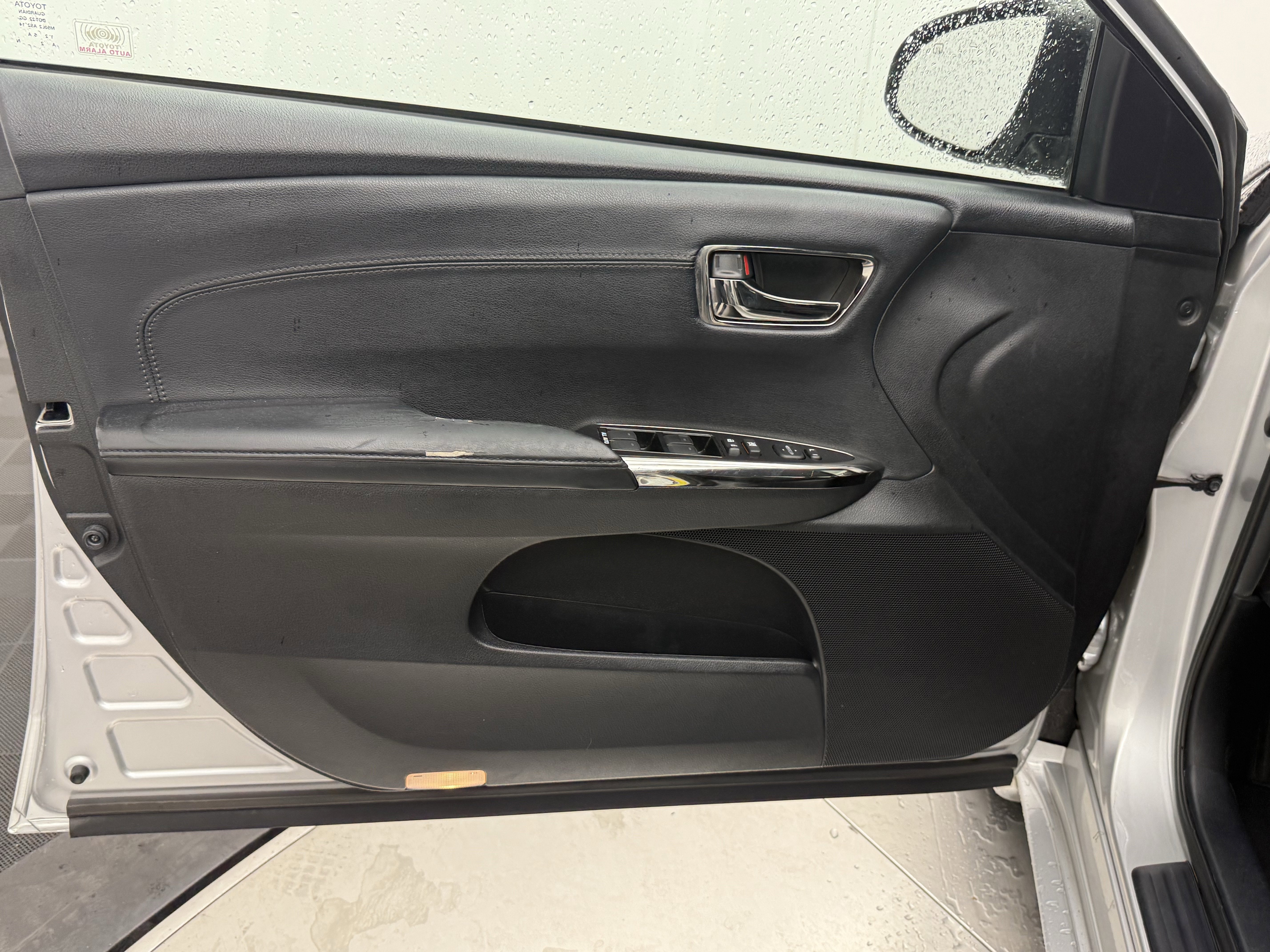 Used 2014 Toyota Avalon XLE image 10