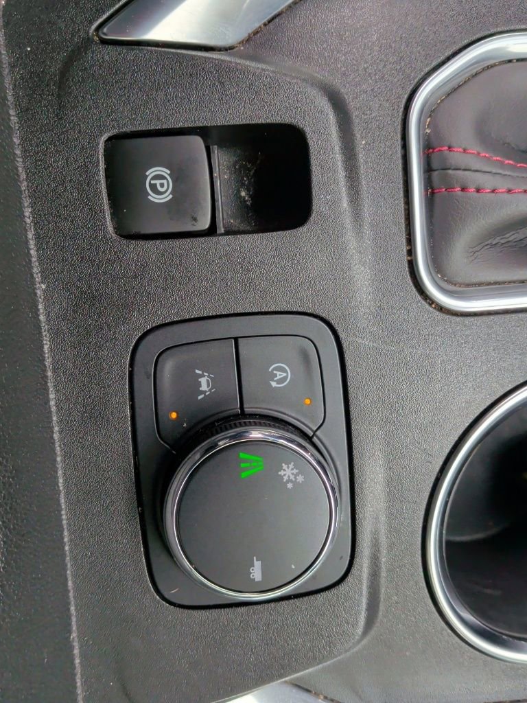 Used 2022 Chevrolet Traverse RS image 29