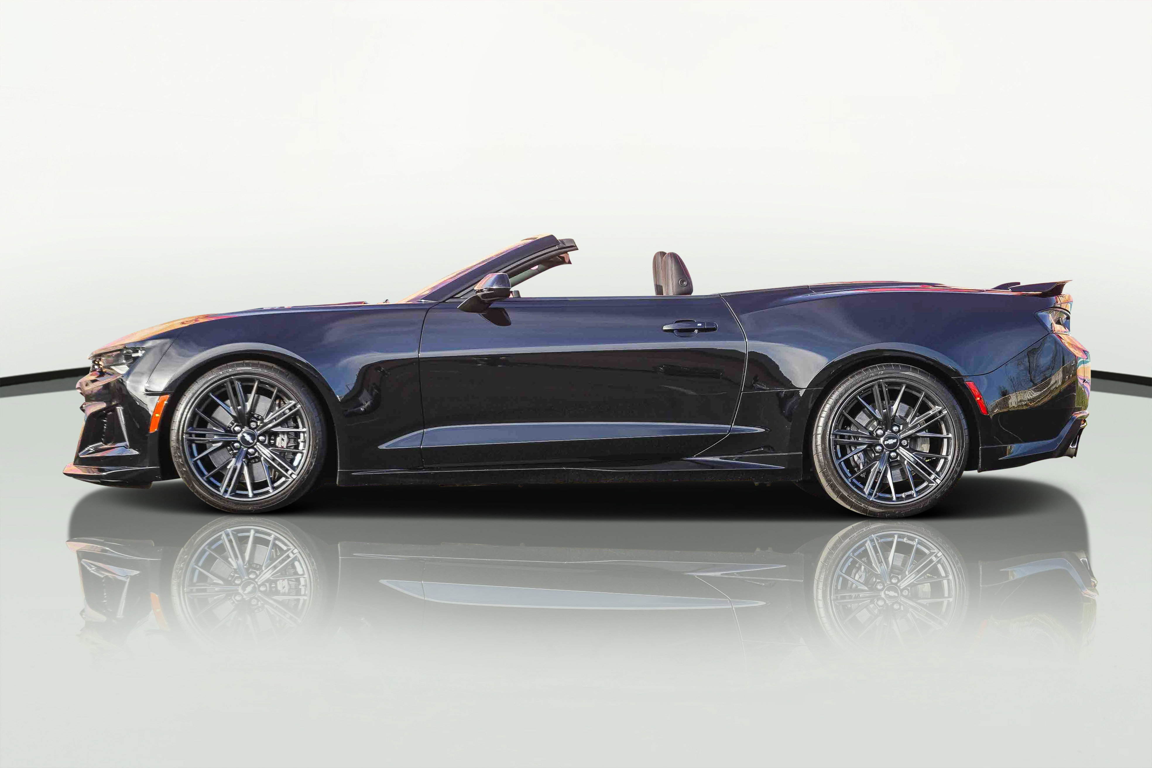 Used 2018 Chevrolet Camaro ZL1 w/ LPO, ZL1 Protection Package image 4