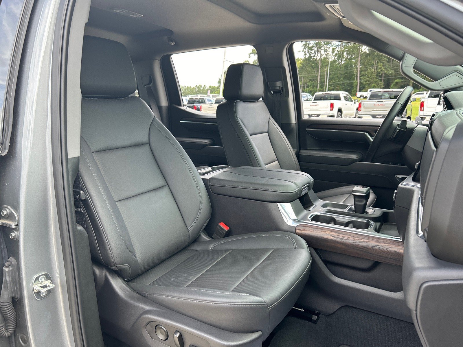 Used 2025 GMC Sierra 1500 SLT w/ SLT Premium Package AWD/4WD image 21