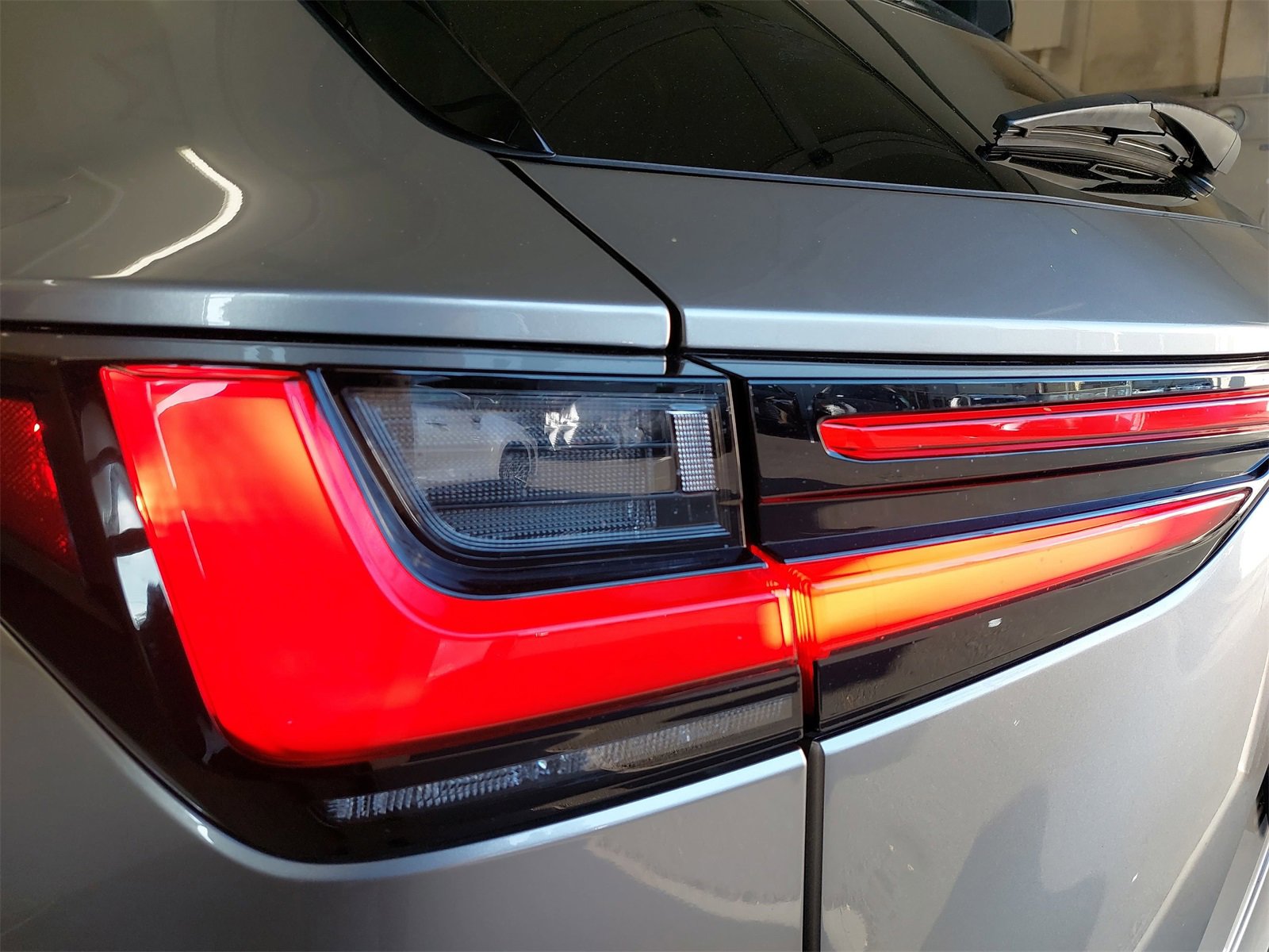 Used 2025 Lexus NX 350h AWD w/ Premium Package image 39