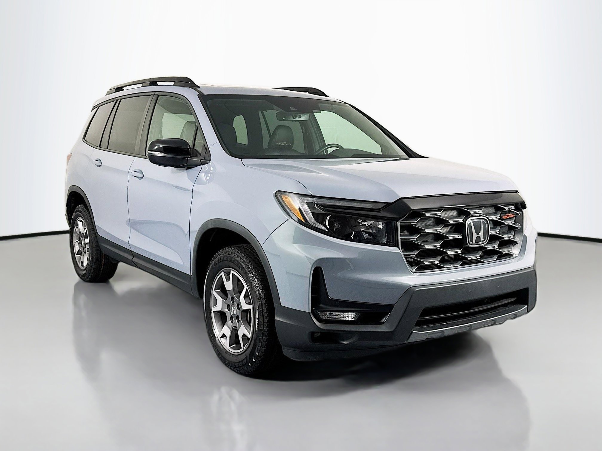 Certified 2023 Honda Passport TrailSport image 3