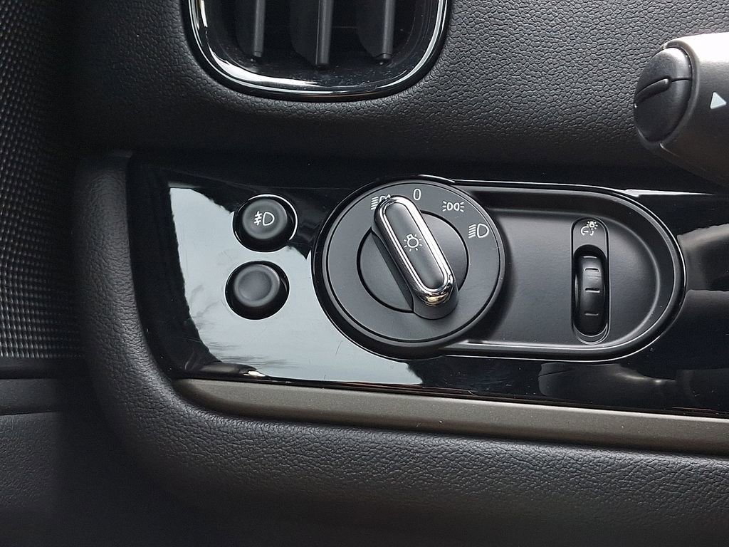 Used 2022 MINI Cooper Countryman S w/ Premium Package image 26